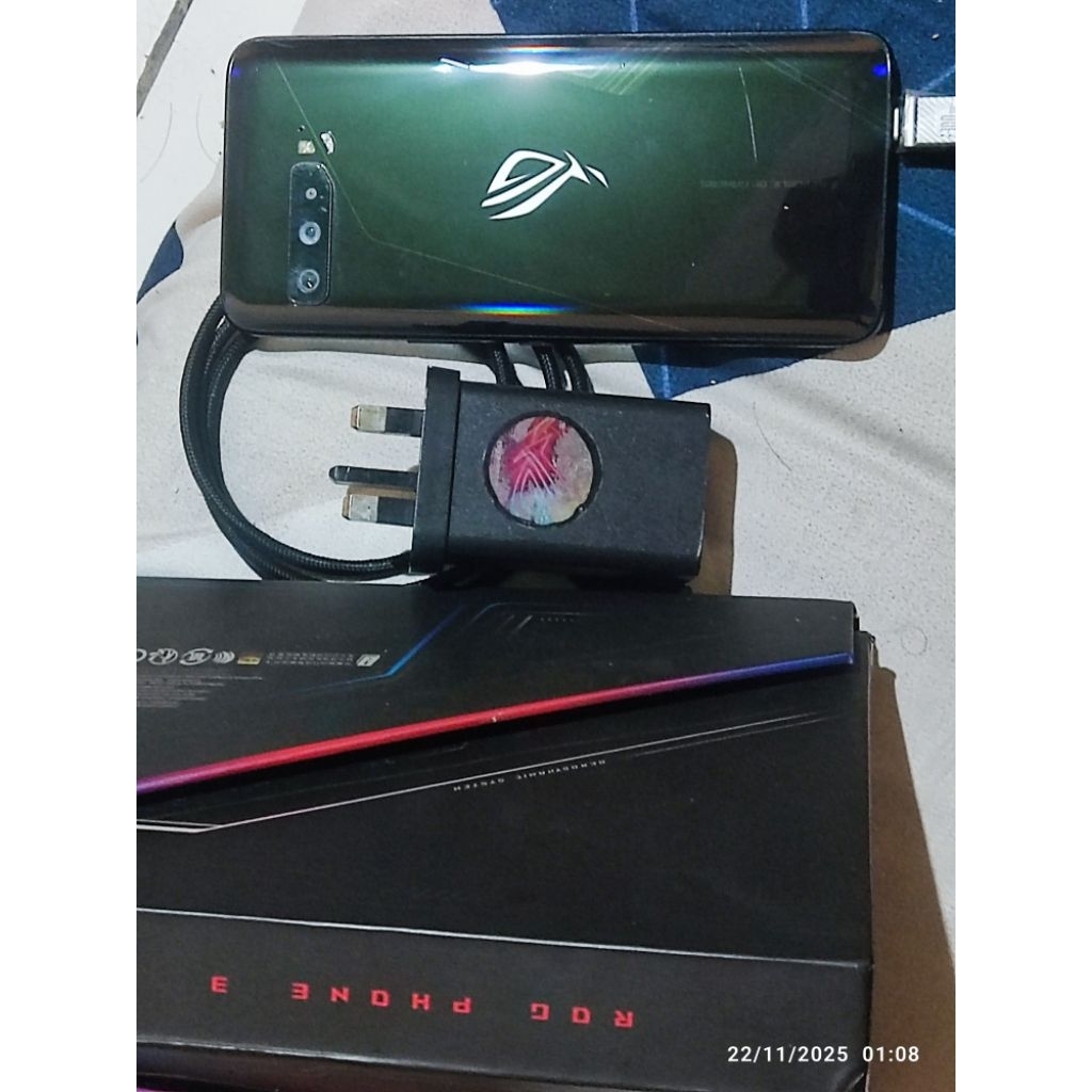 Asus rog 3 12/512 Gb