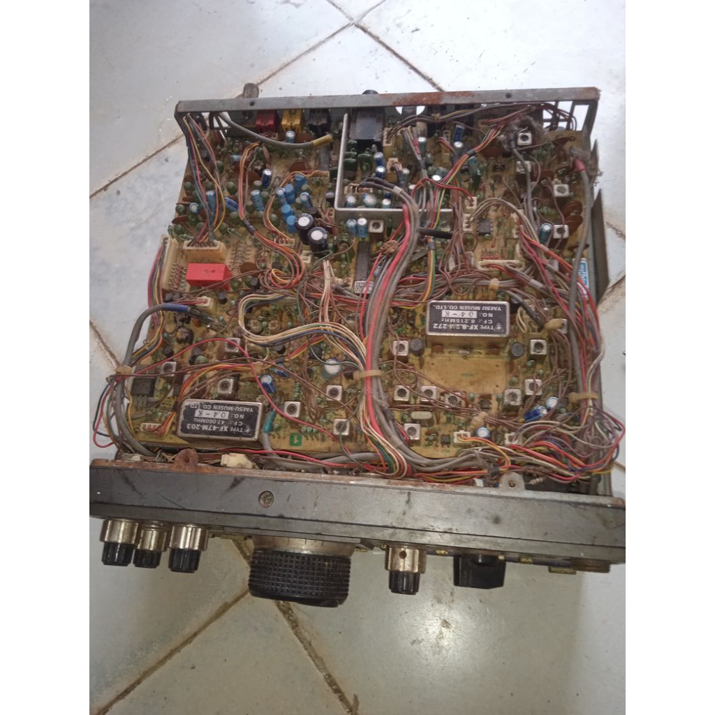 radio hf yaesu kondisi off buat part