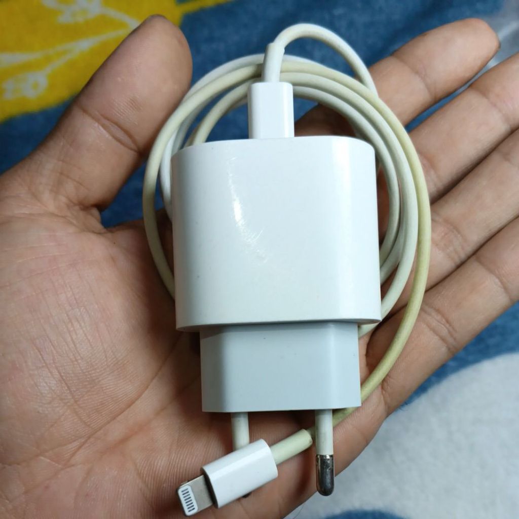charger iPhone original copotan ibox