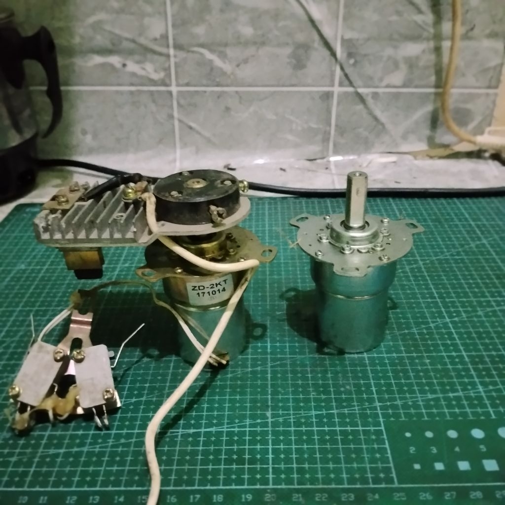 ZHENK GEARBOX MOTOR 38ZY13 CD 12V DINAMO METAL GEARBOX STABILIZER