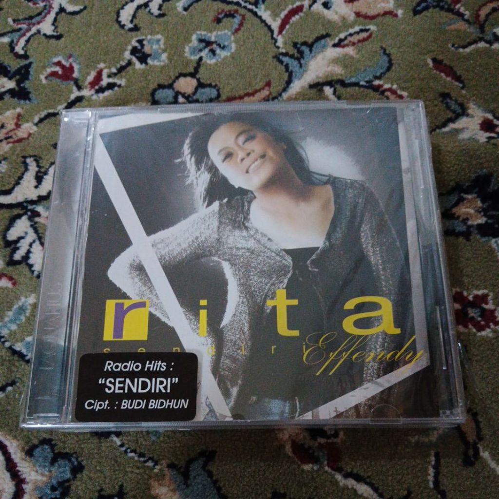 CD RITA EFFENDY - Sendiri ( SEGEL )