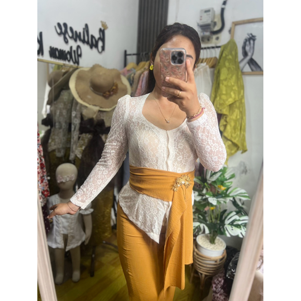 Vanilla Kebaya/ kebaya brokat jadi/ kebaya putih