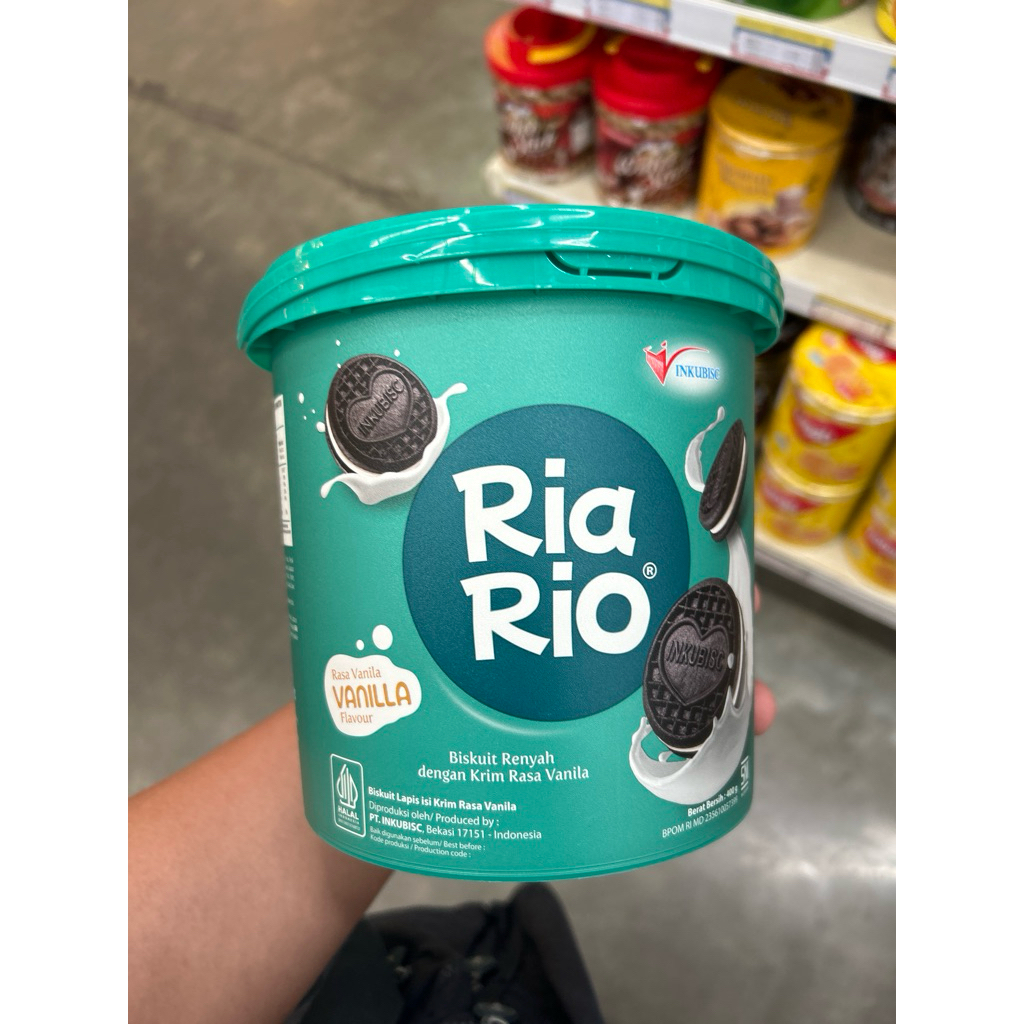 inkubis biskuit Ria Rio 400gr ember