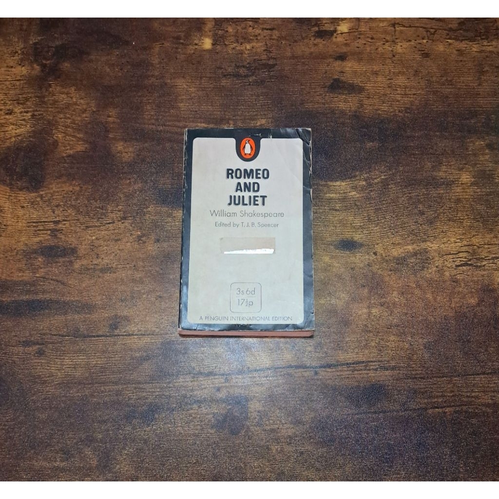 ROMEO AND JULIET - WILLIAM SHAKESPEARE