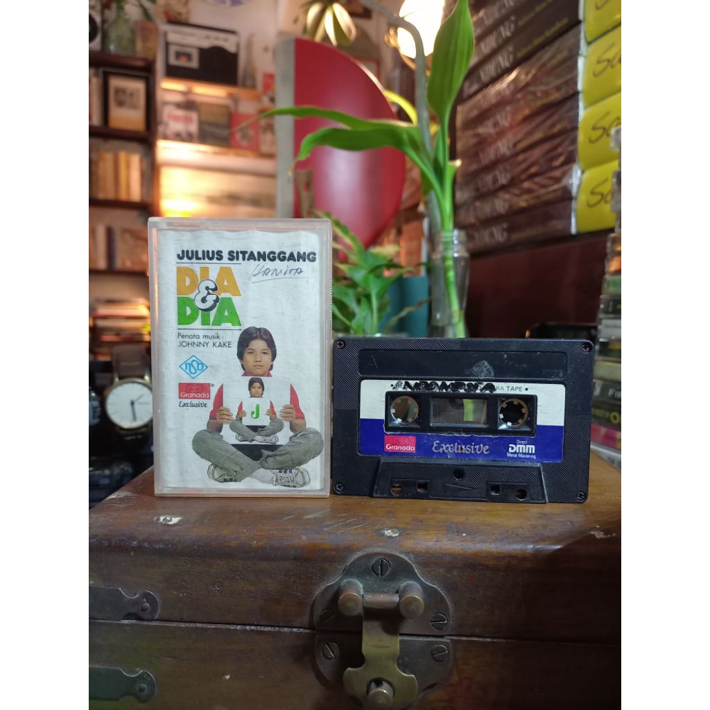KASET PITA JULIUS SITANGGANG / DIA & DIA
