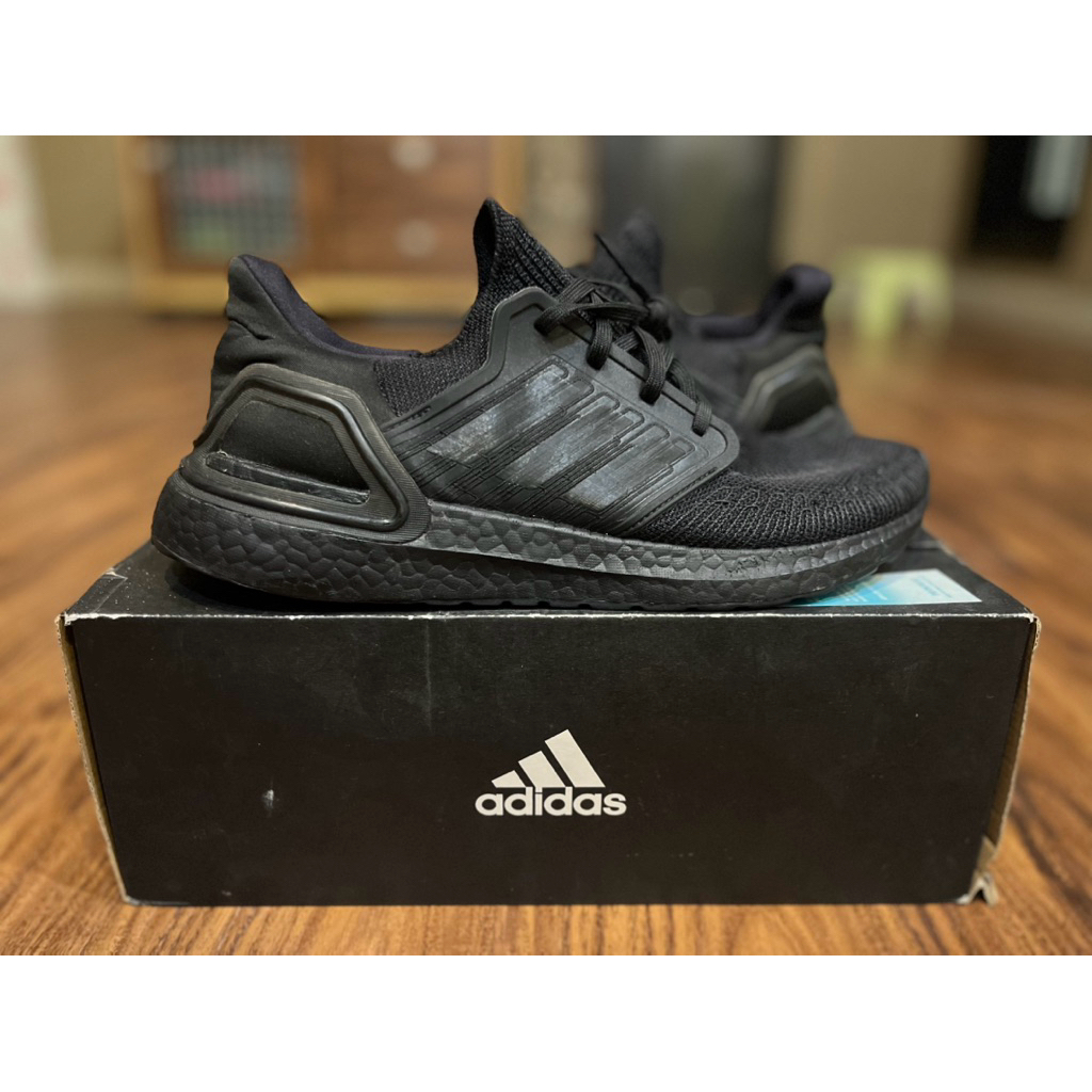 Ultraboost 20 TripleBlack 42.5