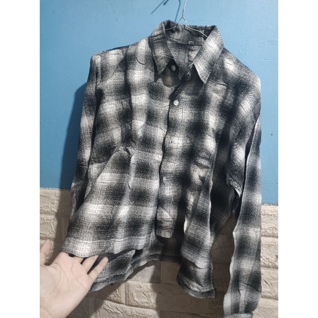 Kemeja Kotak-Kotak Wanita Crop