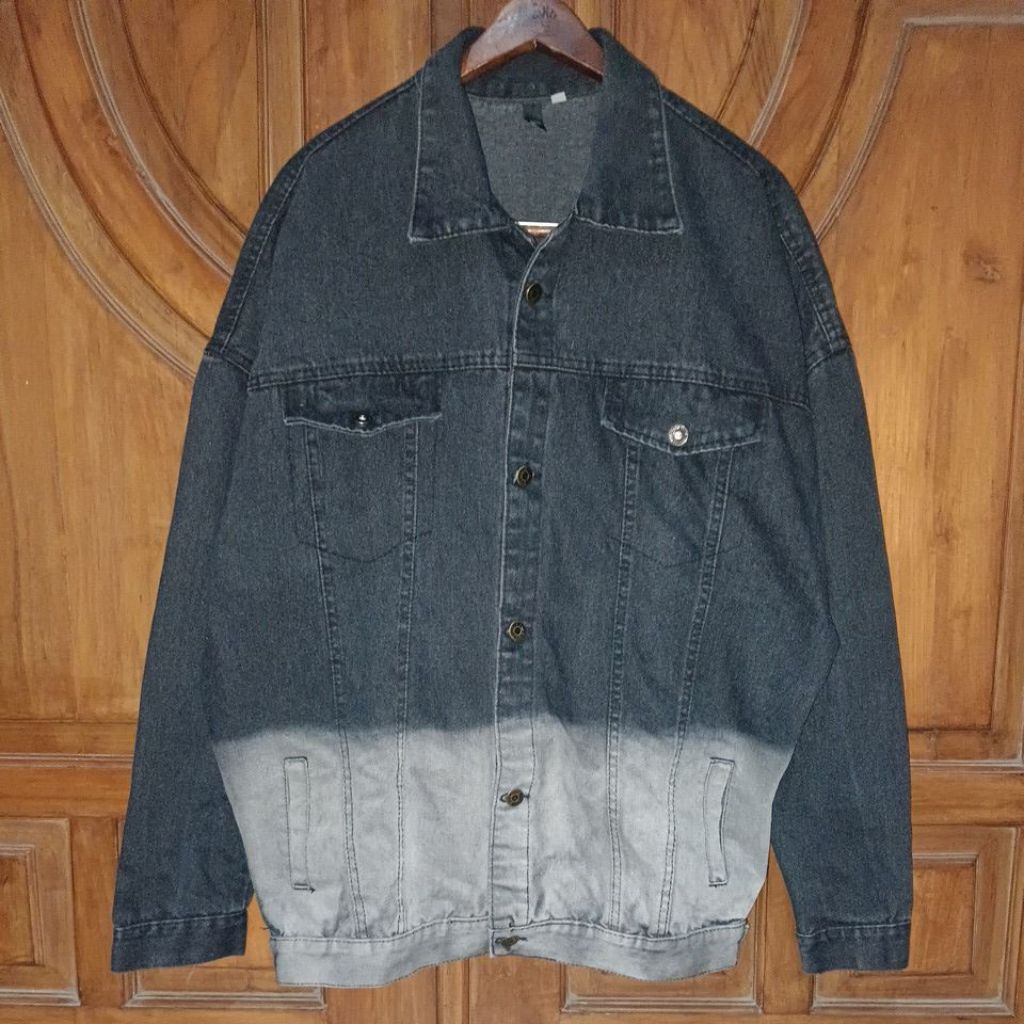 PRELOVED Jaket Batwing Jeans Denim Pria Hitam Gradasi Bigsize LD 134