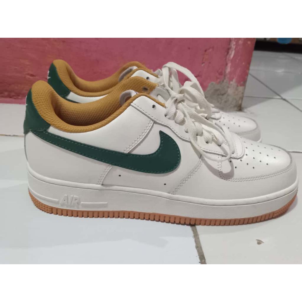Sepatu Nike Air Force 1 White Green