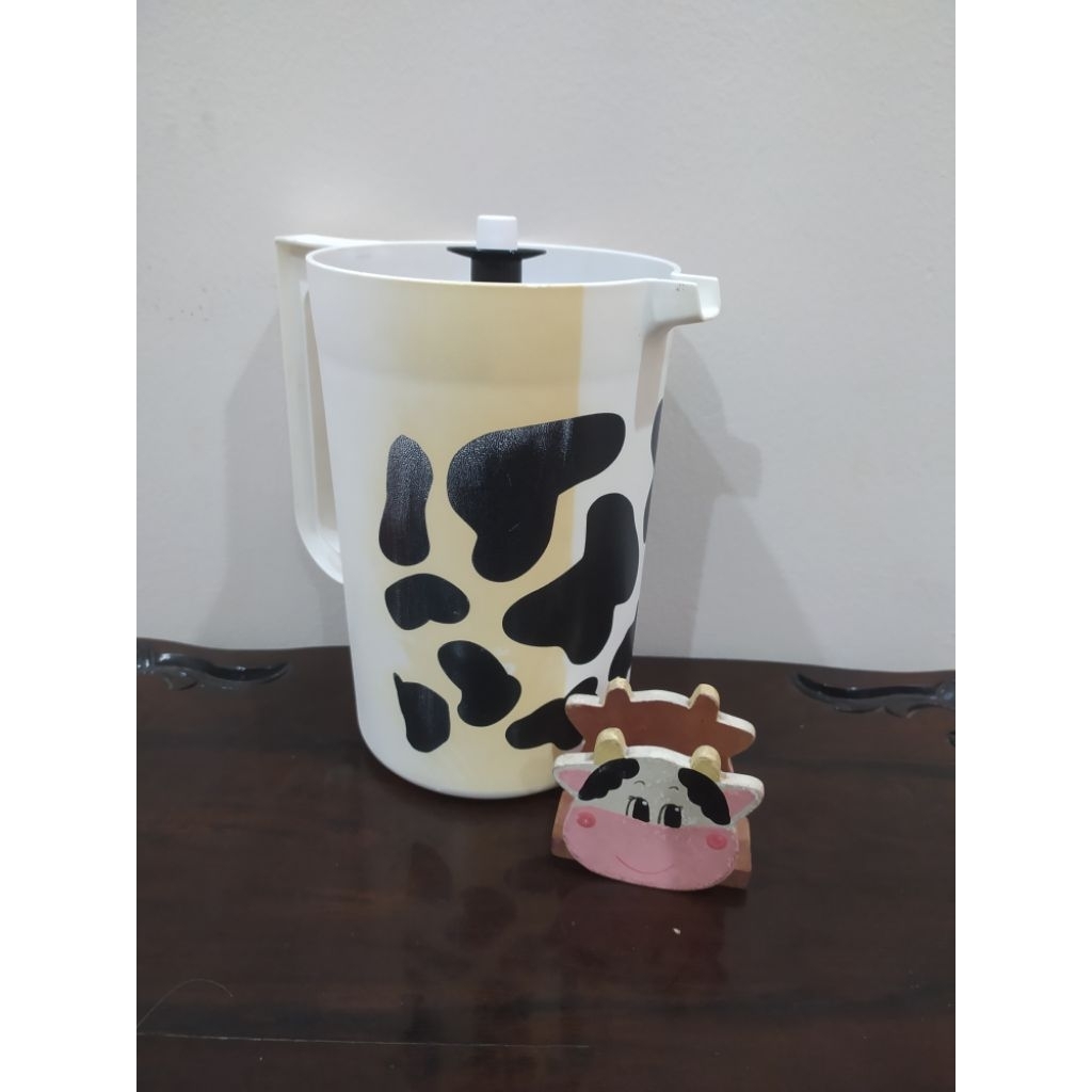 Tupperware - PRELOVED Moo Pitcher 2L