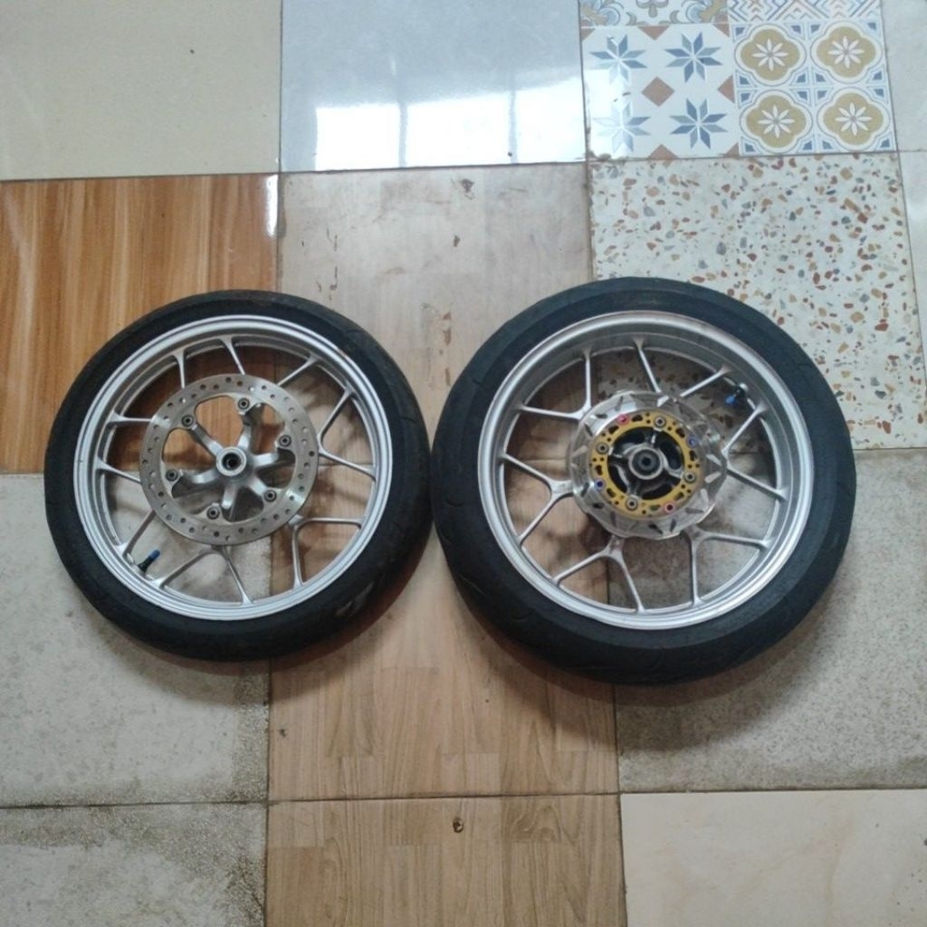 Velg pelk pelek set piringan belakang HONDA SUPRA GTR 150 oringal