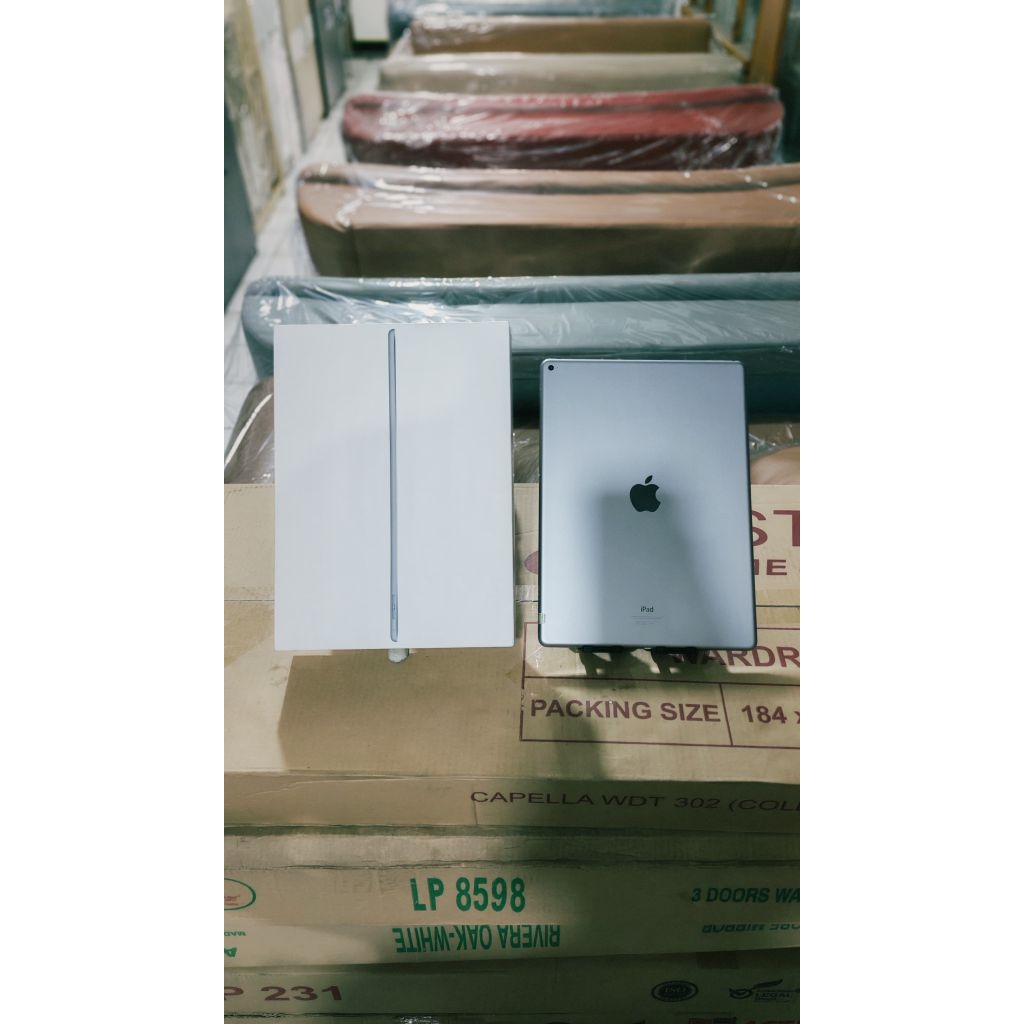 tablet apple ipad pro 12.9" 128GB wifi only, fingerprint on, fullset