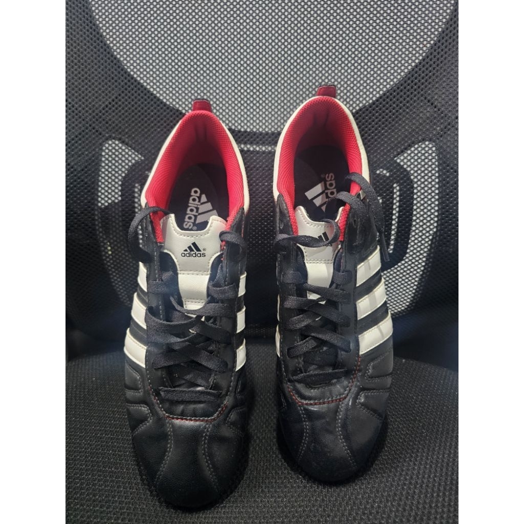 Sepatu Bola Adidas Adi Questra IV FG
