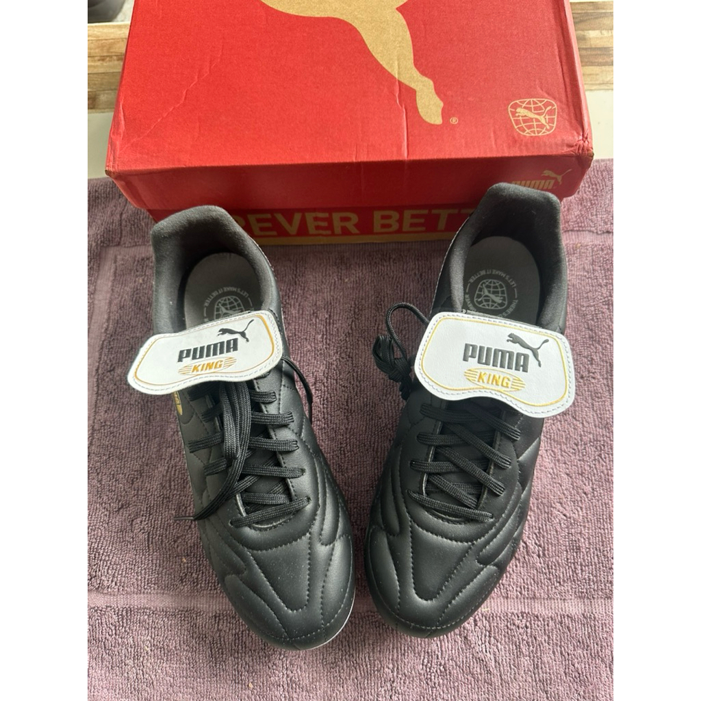 Sepatu Bola Puma King TOP FG