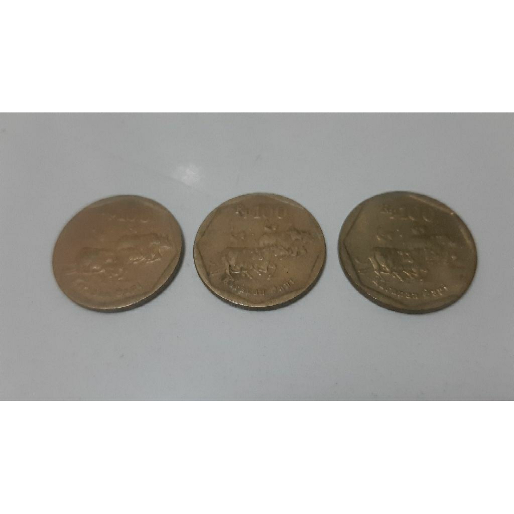 Uang emas kuno rp.100 rupiah karapan sapi tahun 1996, 1997, 1998