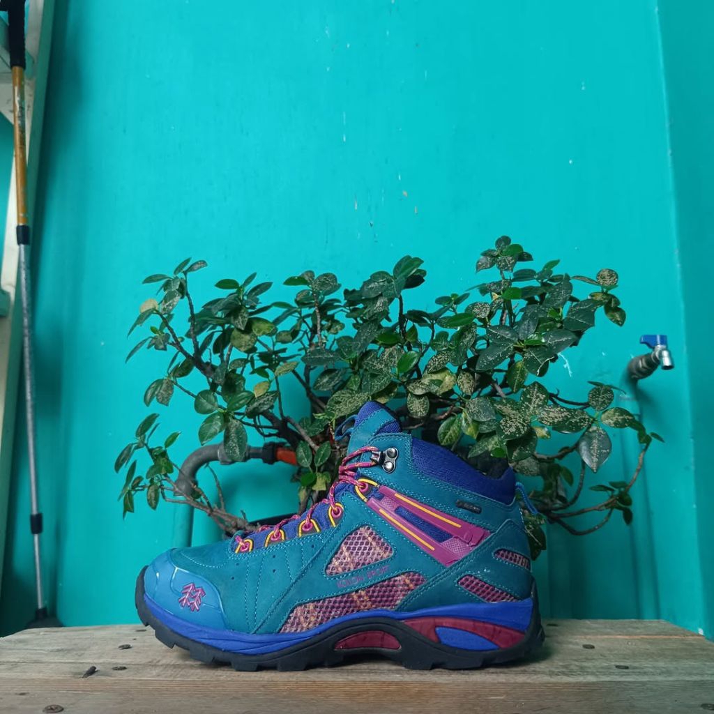 sepatu gunung hiking treking outdoor kolon sport size 39,5