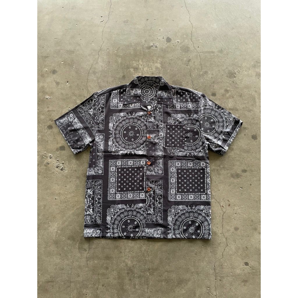 BANDANA PAISLEY BLACK SHIRT
