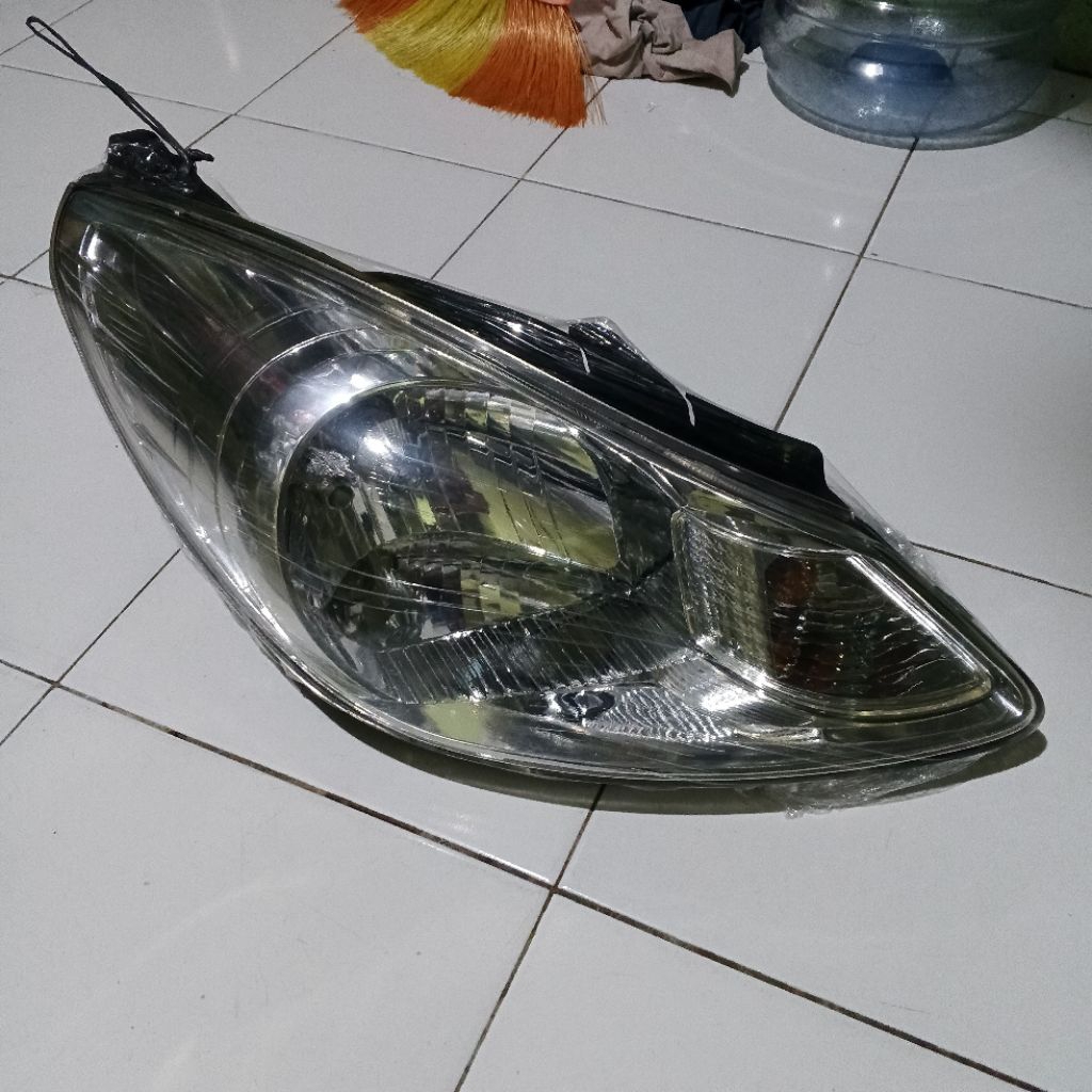 headlamp lampu depan hyundai i10 kanan