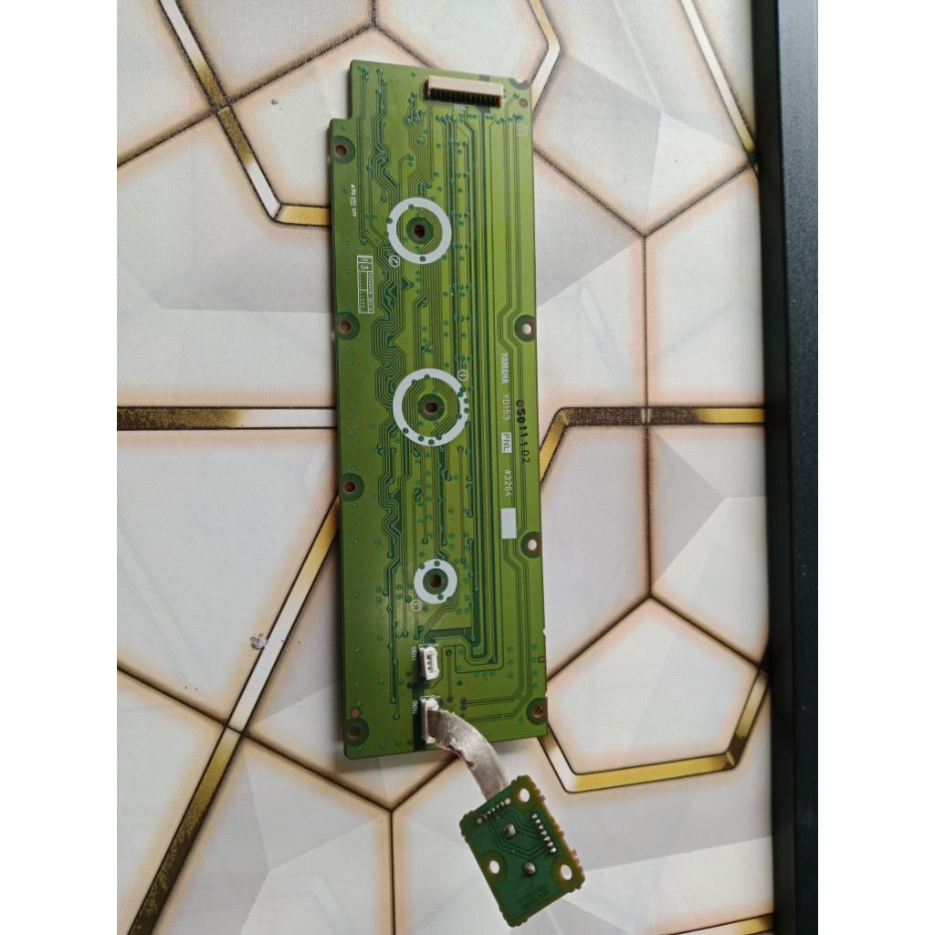 Papan PNL Keyboard Yamaha PSR-S650 Kondisi Normal Bekas Cabutan masih Original