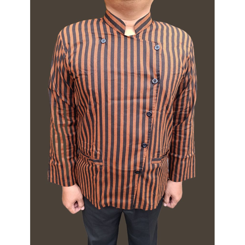 Baju Lurik Pria Surjan Baju Adat Jawa Katun Halus. Surjan Lurik Jawa. Lurik Panjang Pria. Surjan Hal