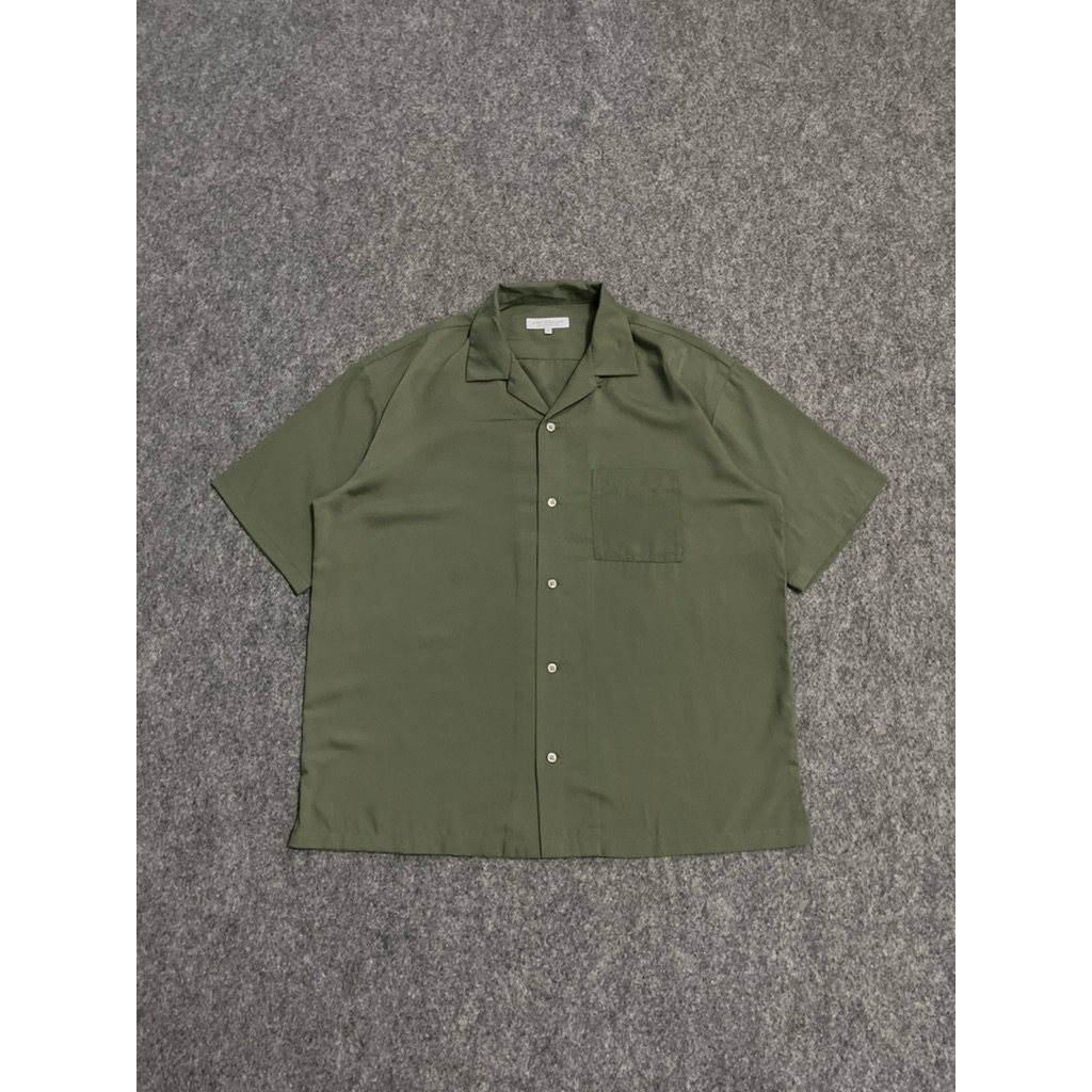Kemeja Oversize United Arrow Olive Open Collar Oversized Shirt