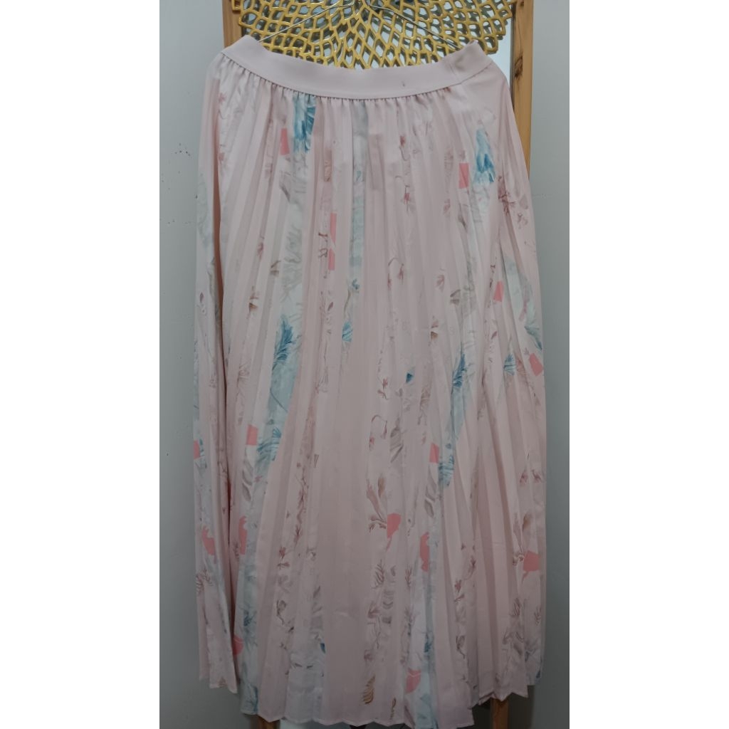 Pleated Skirt Buttonscarves x Riamiranda Mantan LXL