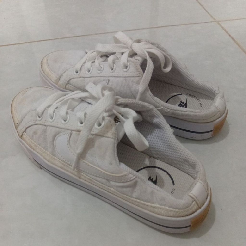 (PRELOVED) SEPATU ANAK CEWE SIZE 35 INSOLE 22,5 BRAND NIKE