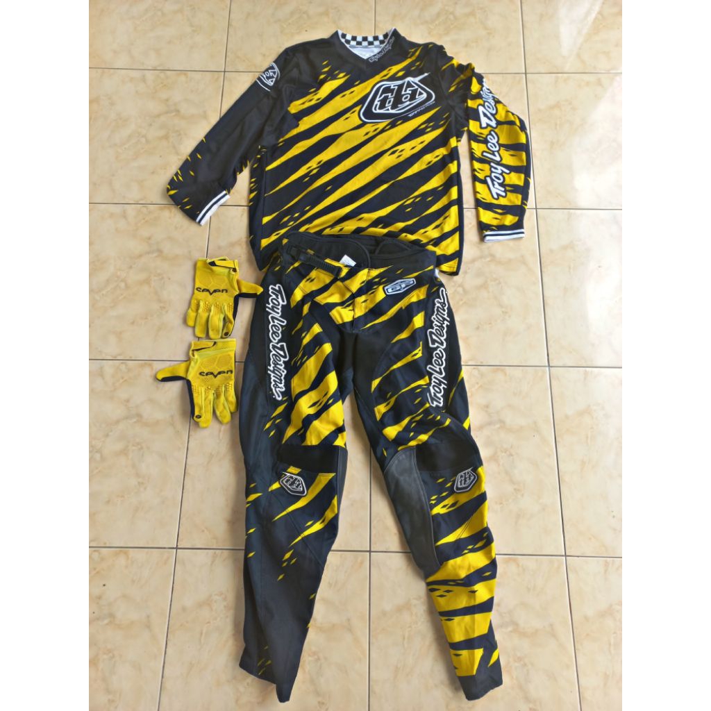 Jerset troy lee design