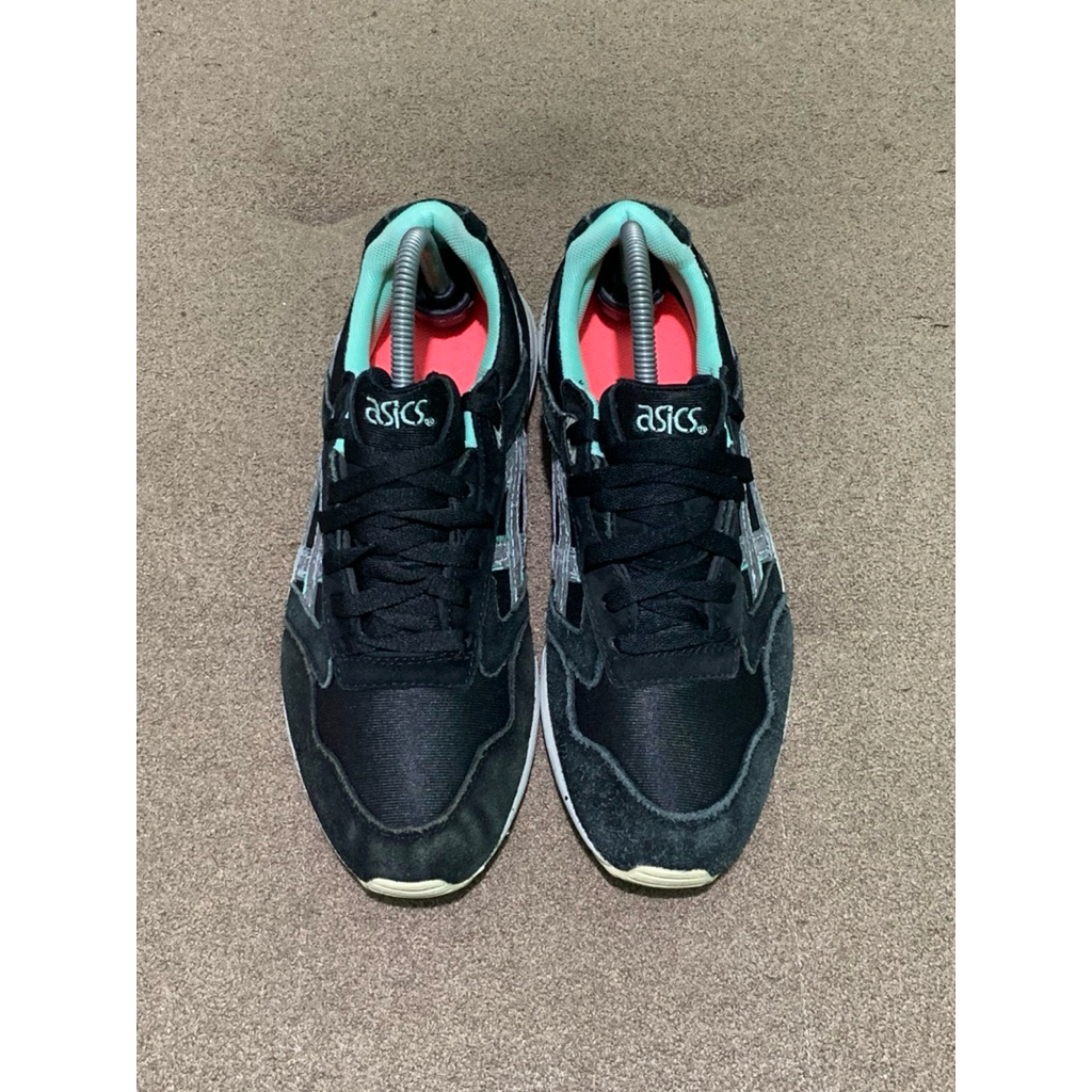 Asics Gel Saga Size 42