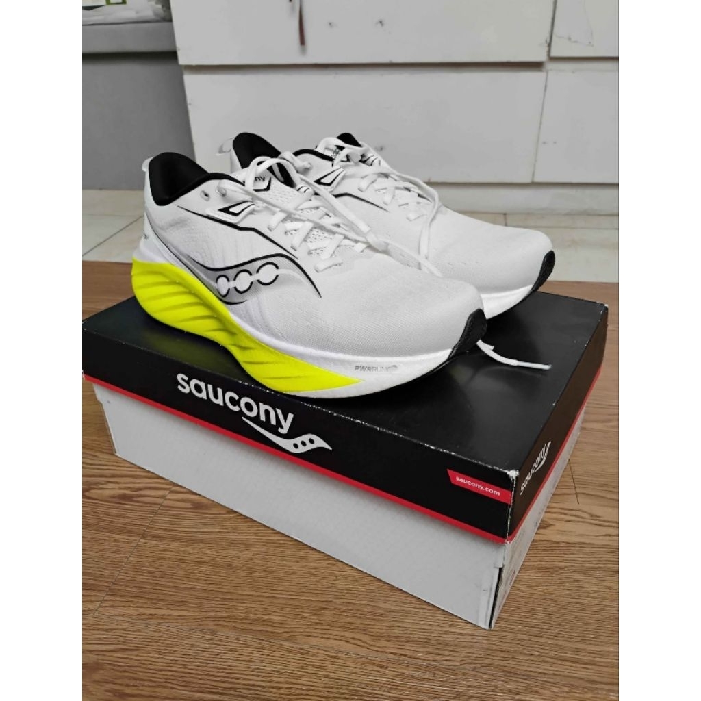 saucony triumph 22 size 44,5