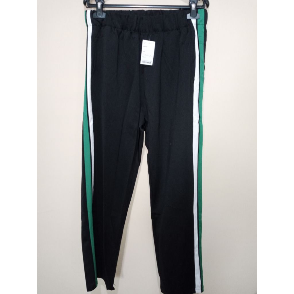 CELANA TRAINING PRELOVED