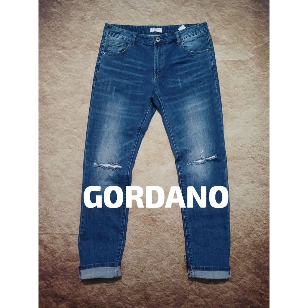 Jeans pria keren GIORDANO skinny fit bekas pakai