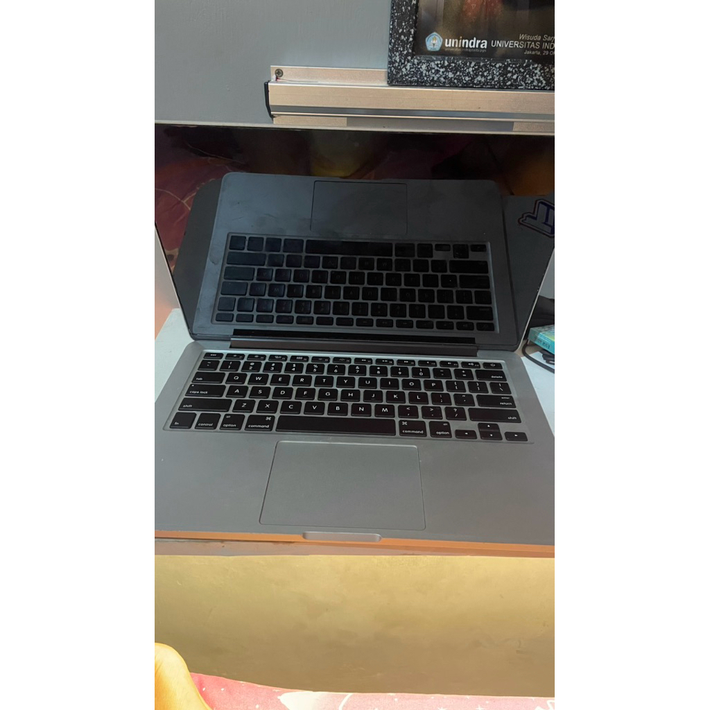LAPTOP MACBOOK 2015