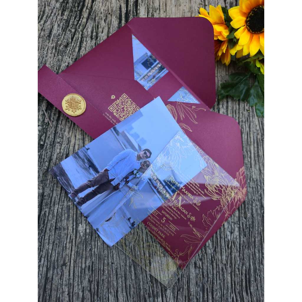 Undangan Akrilik + Amplop + foto sabuk wax/ acrylic invitation/ invitation wedding/ Undangan unik