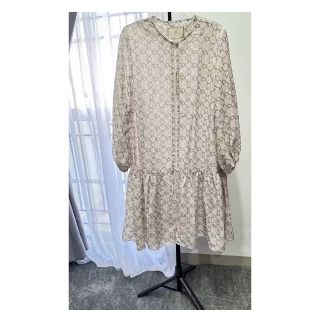 Outer Monogram Wearing Klamby