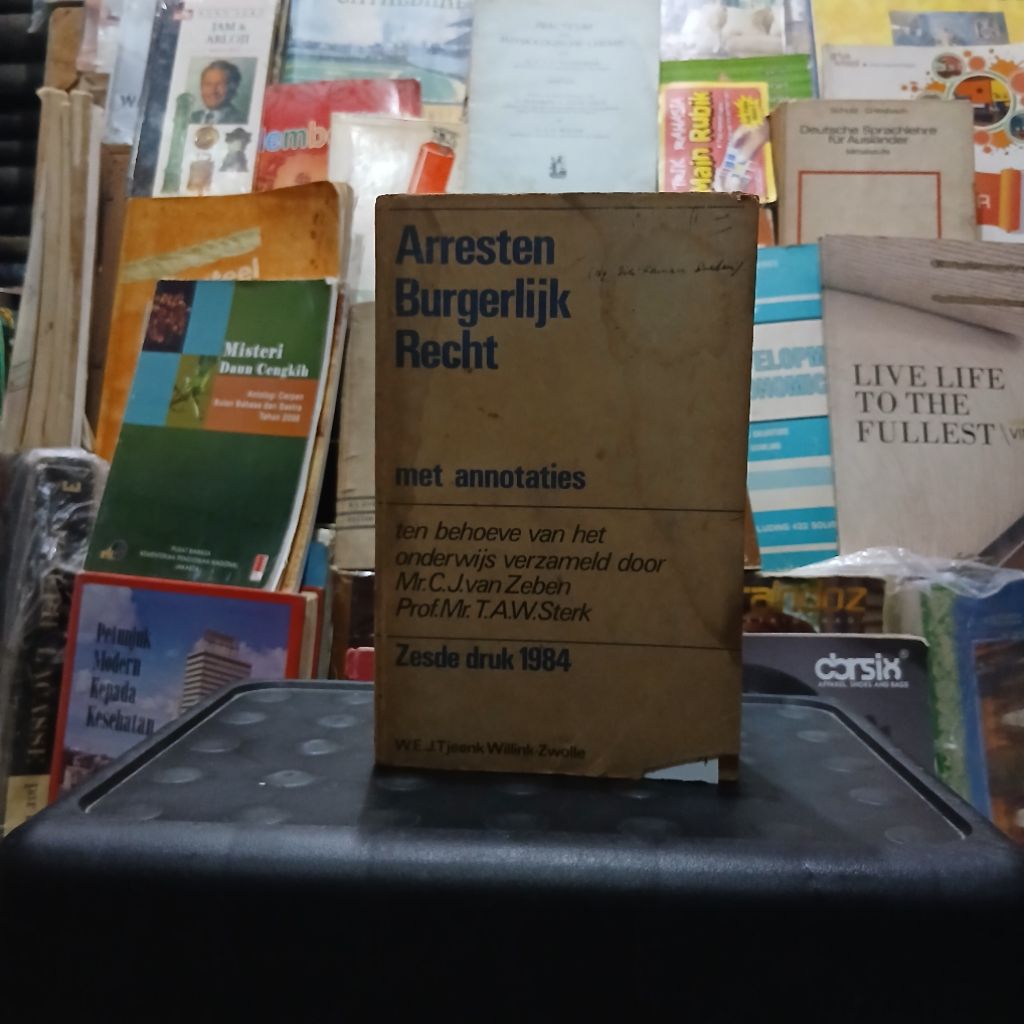 keputusan hukum perdata & putusan dalam hukum dagang dan hukum acara perdata 2 buku hukum bahasa bel