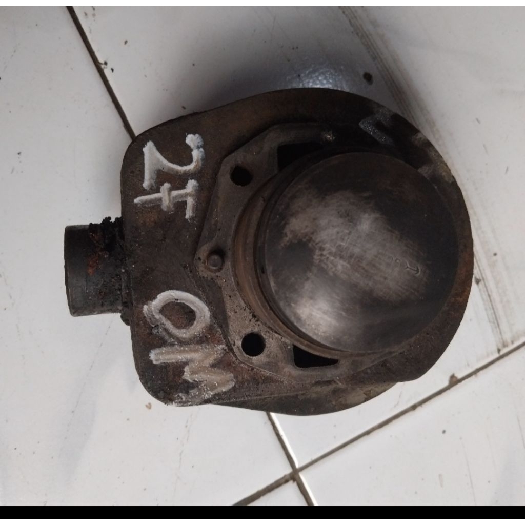 blok / boring vespa original L3(lubang3)