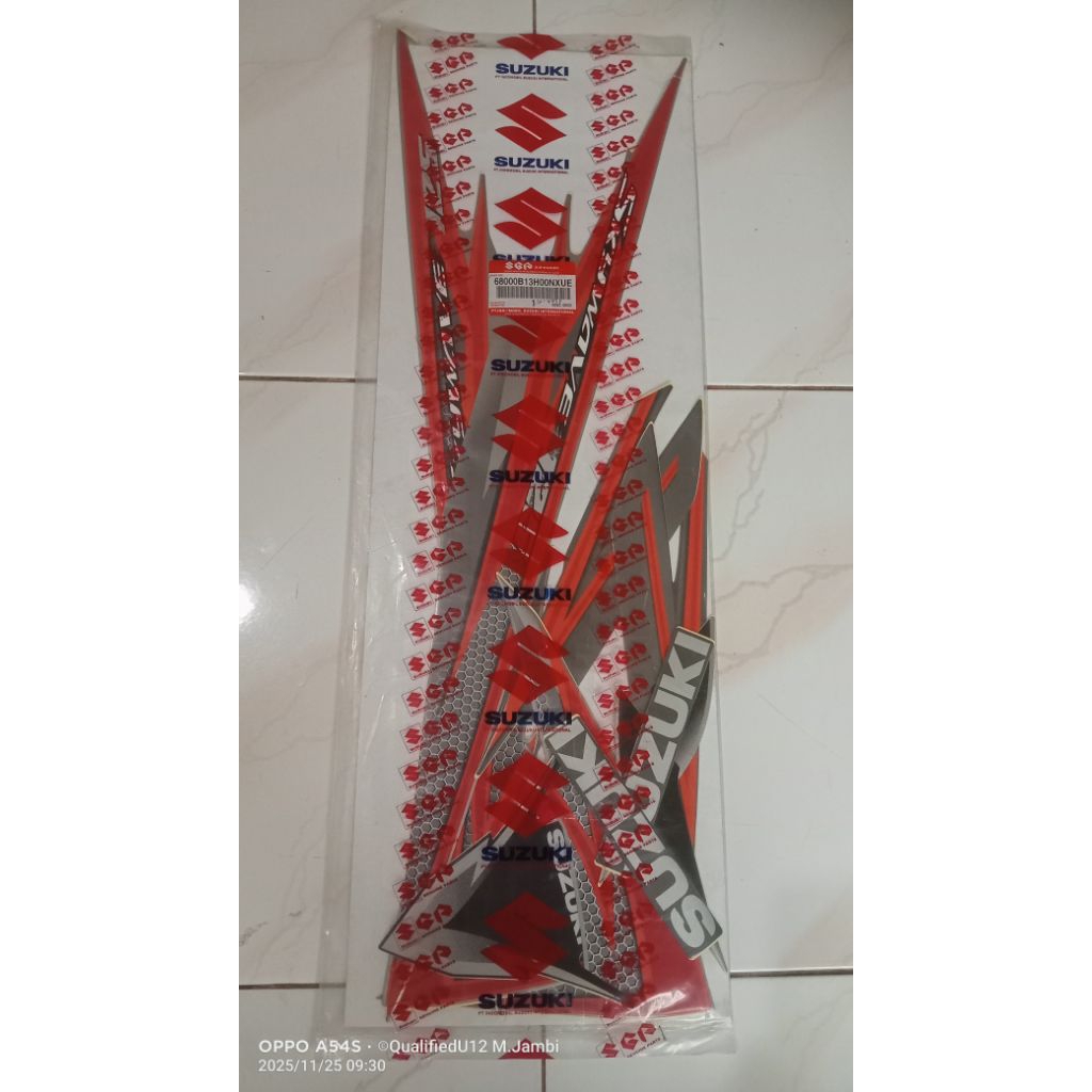 Striping Set Suzuki Skywave 125 Ice Silver Metallic Original SGP