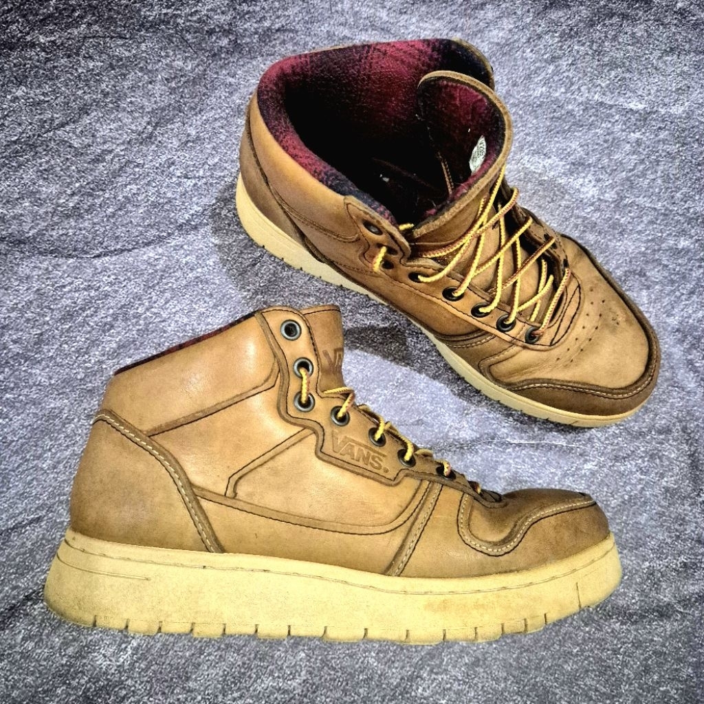 VANS WORKER BEE (Mid Boots) Made in BANGLADESH