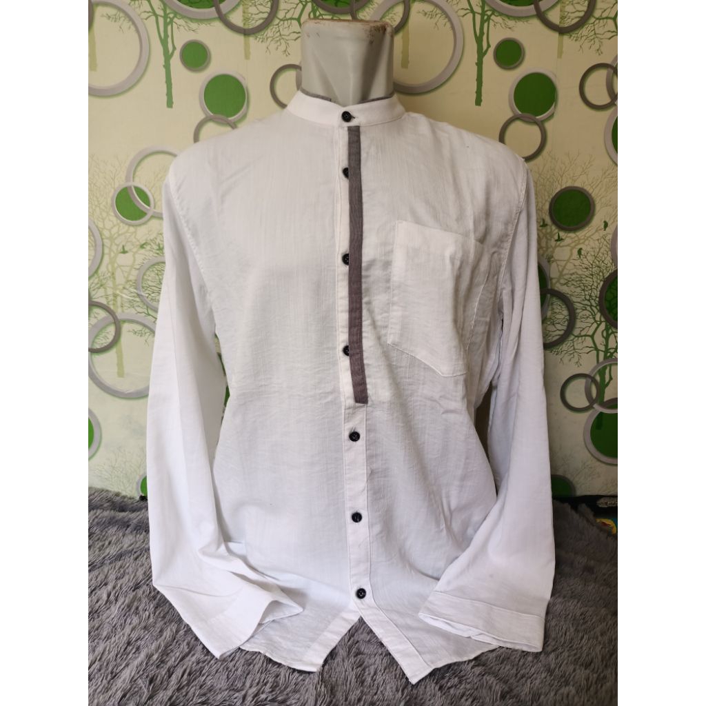 Kemeja Putih Lengan Panjang EMBA