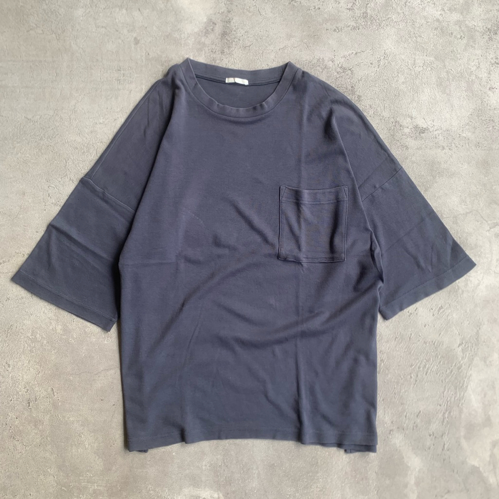 T-shirt Global Uniqlo oversize