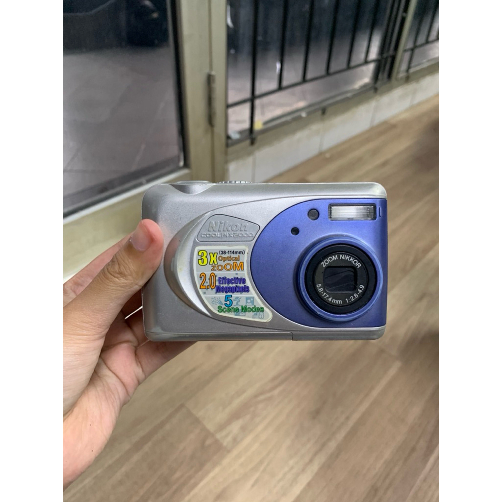 DIGICAM NIKON COOLPIX2000