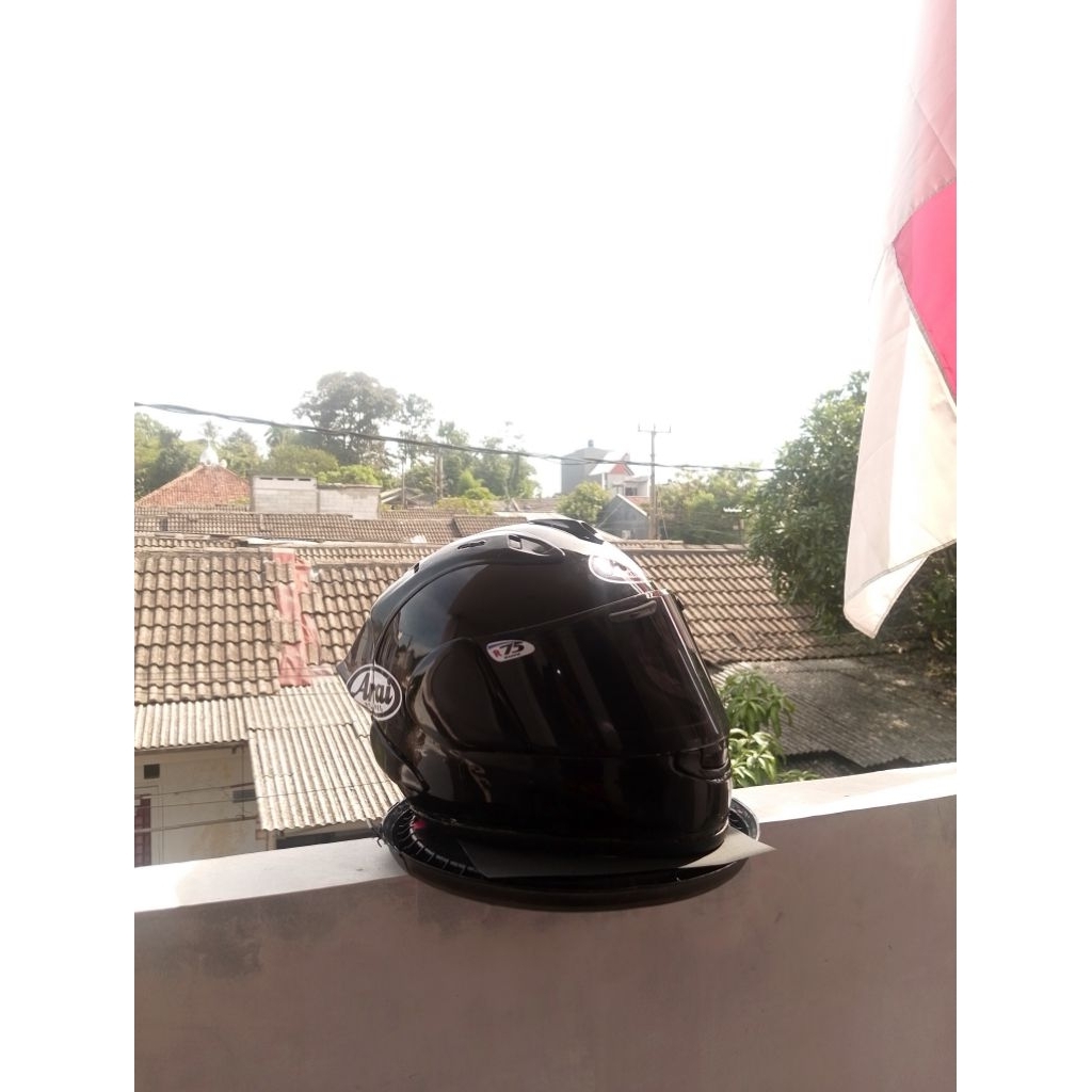 Helm ala-ala arai rx7x