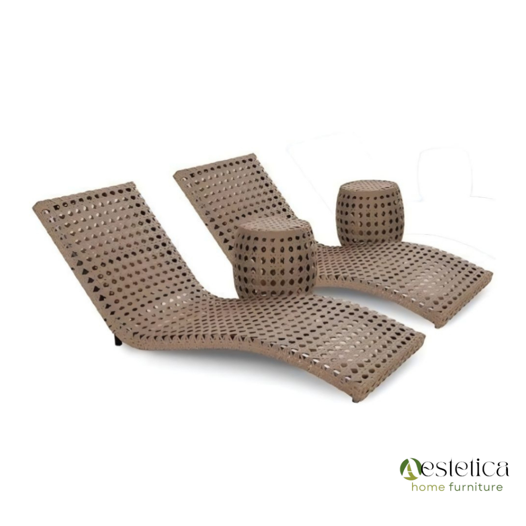 SUN LOUNGER TANJUNG ROTAN SINTETIS / POOL SUNBED By Aestetica Furniture