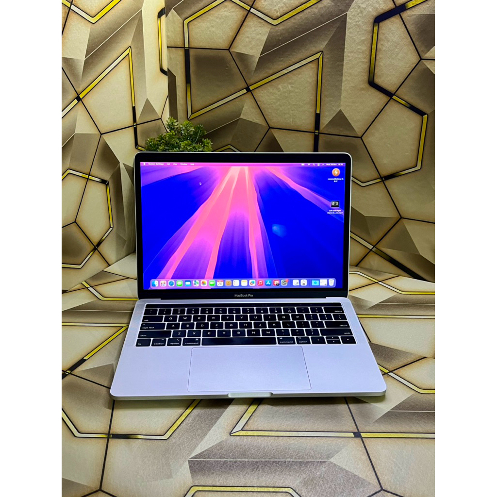 MACBOOK PRO 13INCH 2019 Ci7 16/256GB