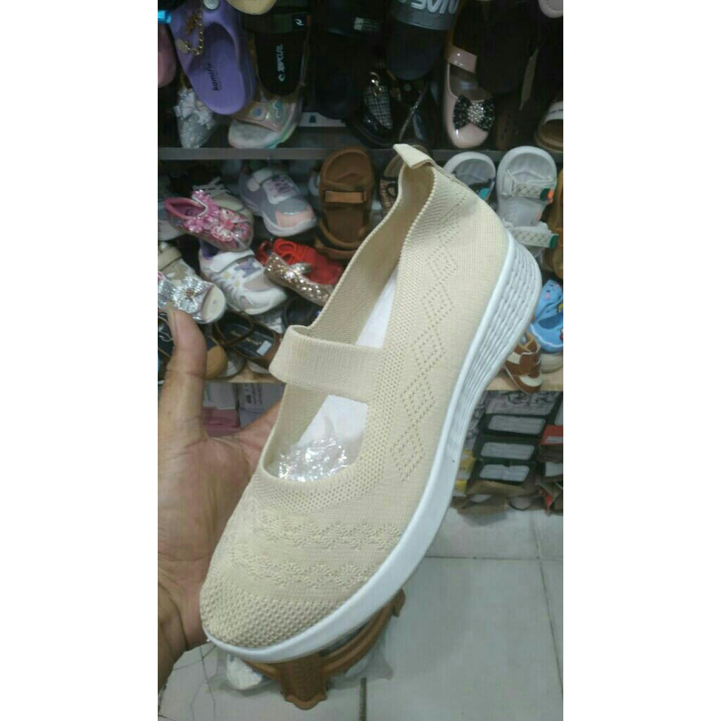 Sepatu Rajut kyrana collection size 39