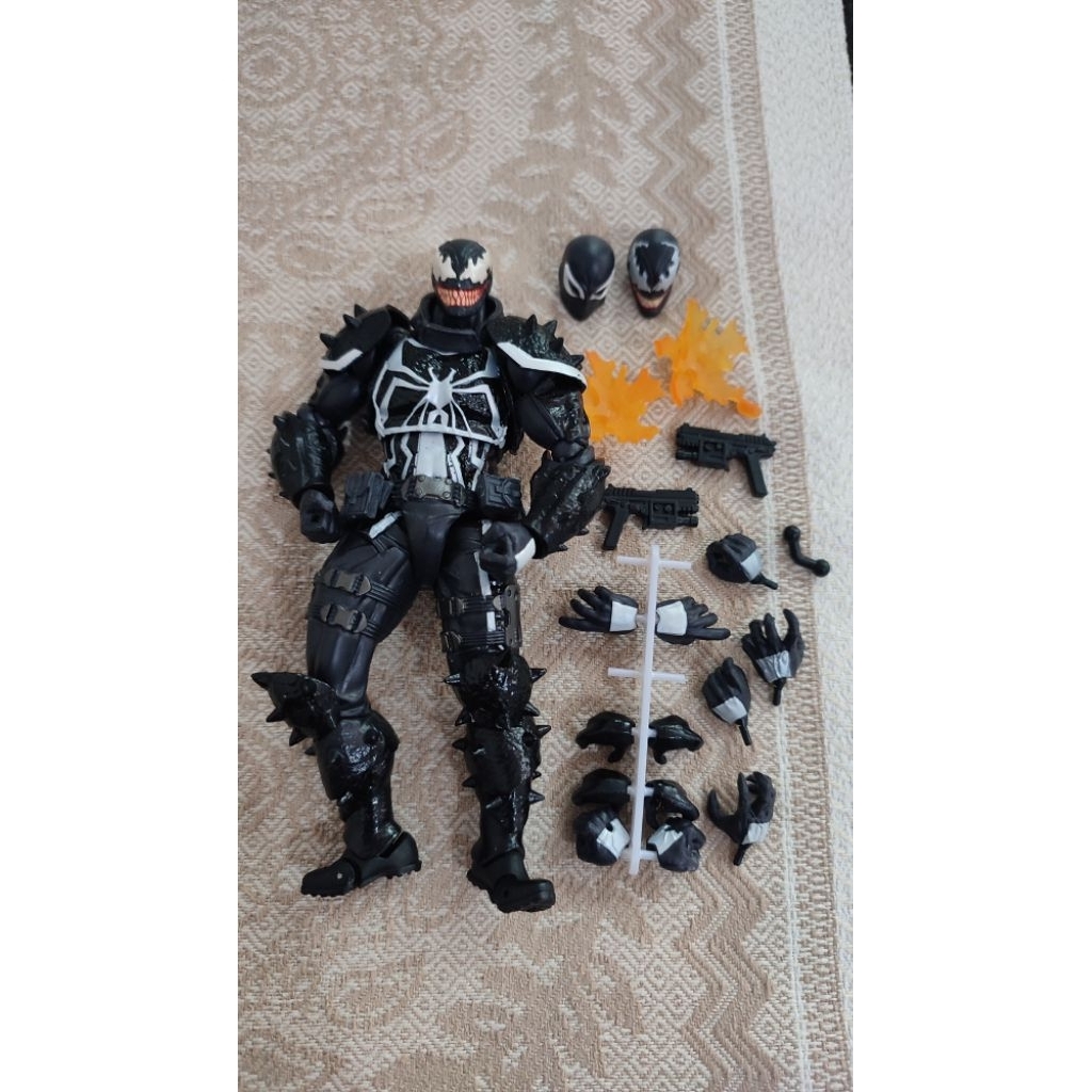 Revoltech Agent Venom recast