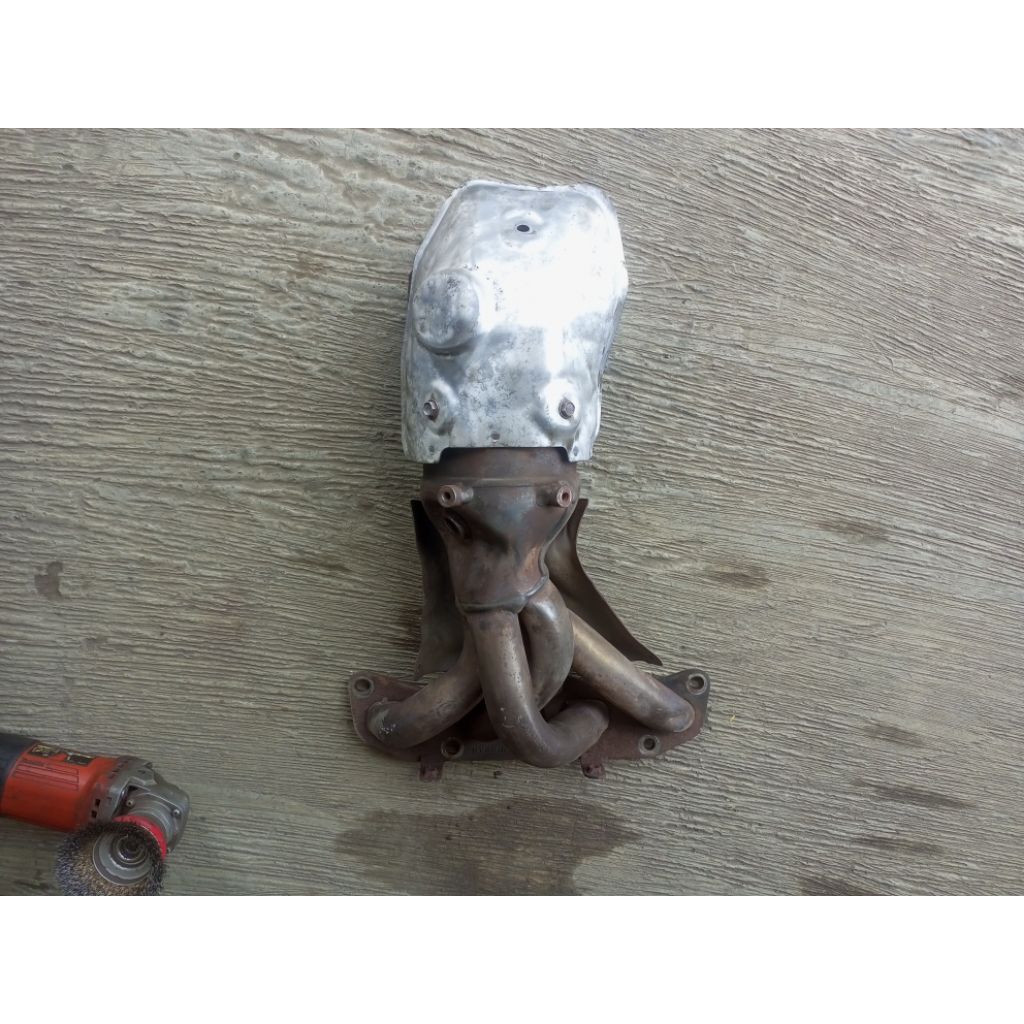 Katalis knalpot Nissan Xtrail t30/ Serena c24 kosongan original copotan