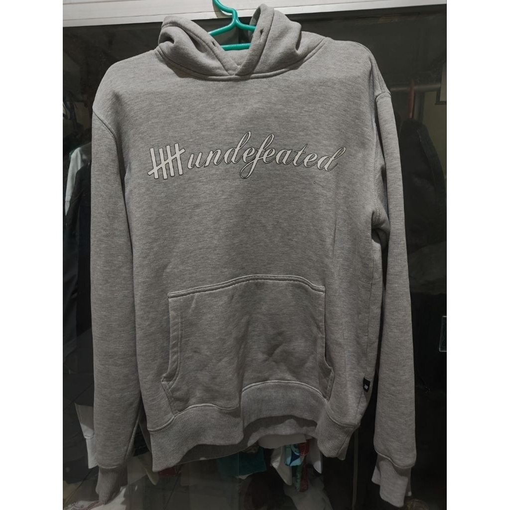 jaket Hoodie undefeated original