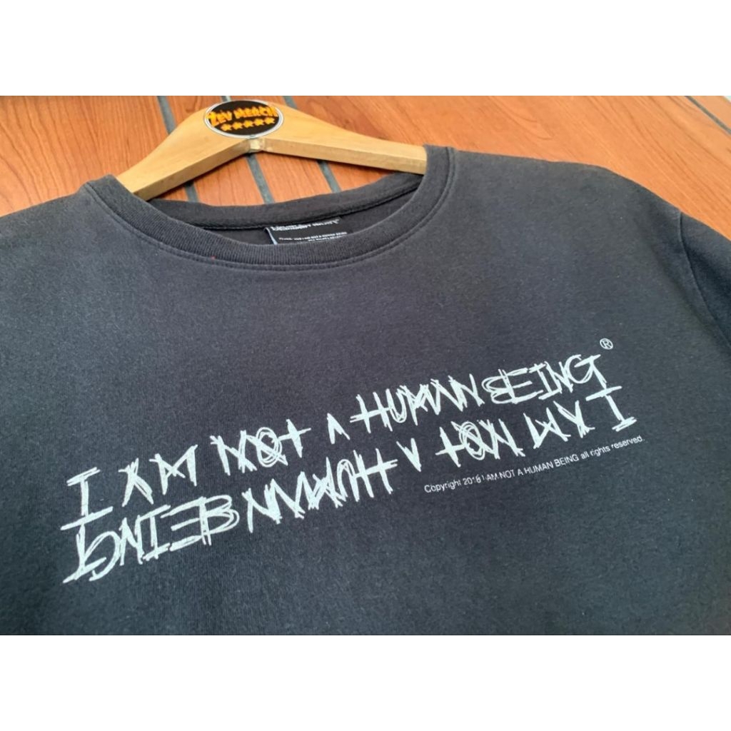 I AM NOT HUMAN BEING